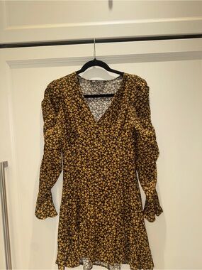 Zara Yellow Floral V-Neck Long Sleeve Dress